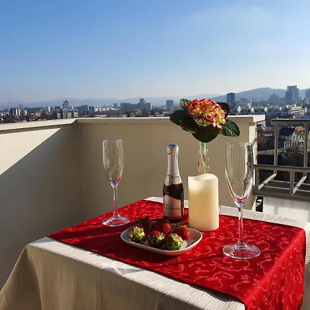 Sky View 아파트